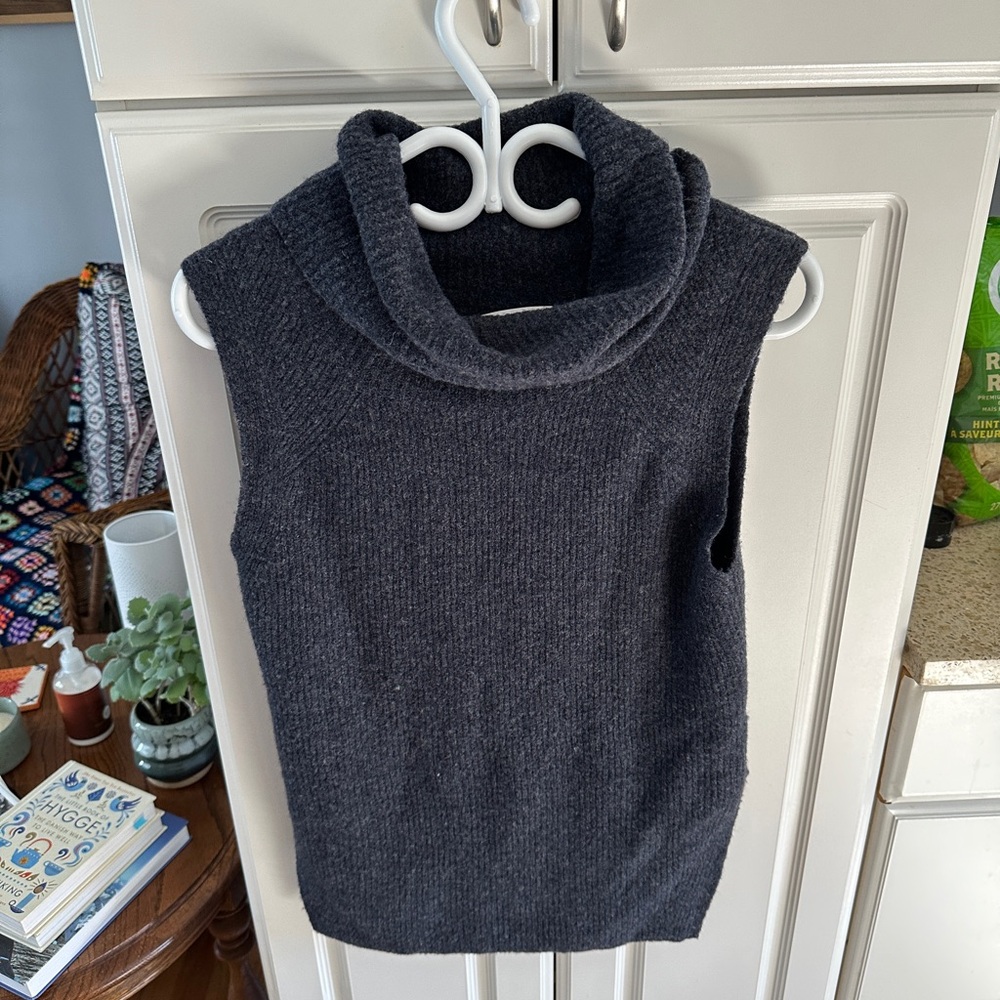 Community vest